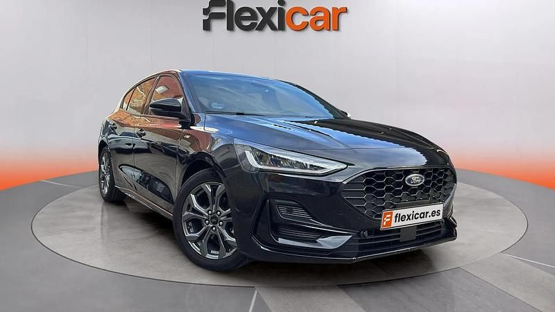 Usado Ford Focus ST-Line 125 CV (91 kW) 2023 Negro Berlina
