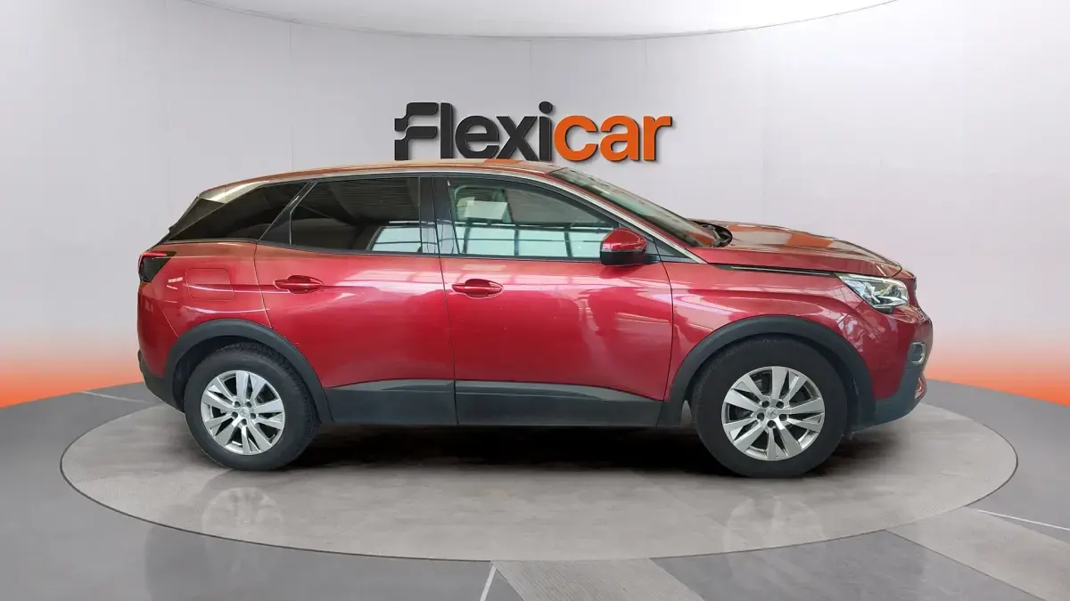 Usado Peugeot 3008 Active 131 CV (96 kW) 2018 Rojo SUV