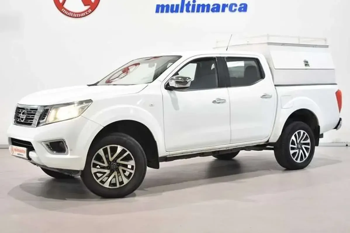 Usado Nissan Navara Acenta 190 CV (139 kW) 2019 Blanco Pickup/Camioneta
