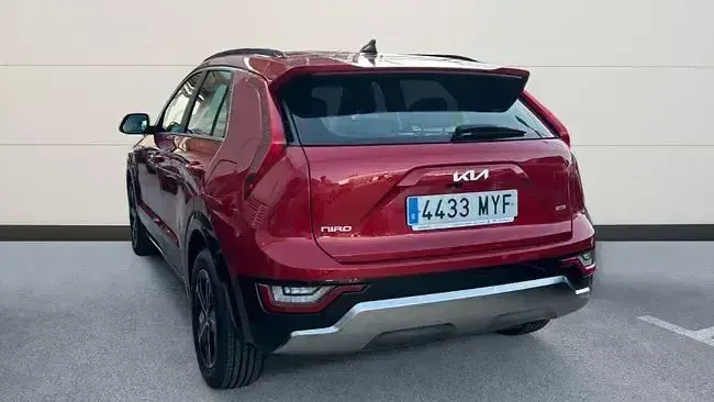 Usado Kia Niro 129 CV (94 kW) 2025 Rojo SUV