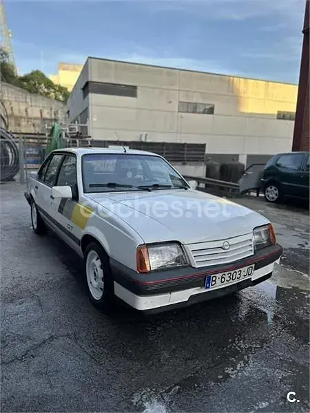Usado Opel Ascona 130 CV (95 kW) 1988 Blanco Berlina