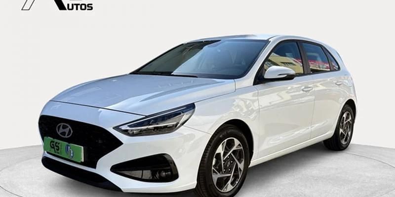 Blanco Usado 2024 Hyundai i30 Utilitario | 19.999 € (Precio justo) - Imagen 1/4