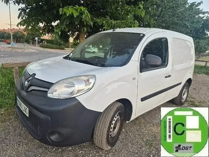 Usado Renault Kangoo 80 CV (58 kW) 2021 Blanco Monovolumen