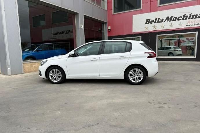 Usado Peugeot 308 Style 130 CV (95 kW) 2021