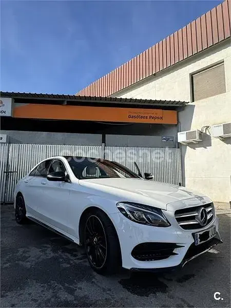 Usado Mercedes C220 AMG line 170 CV (125 kW) 2016 Blanco Berlina