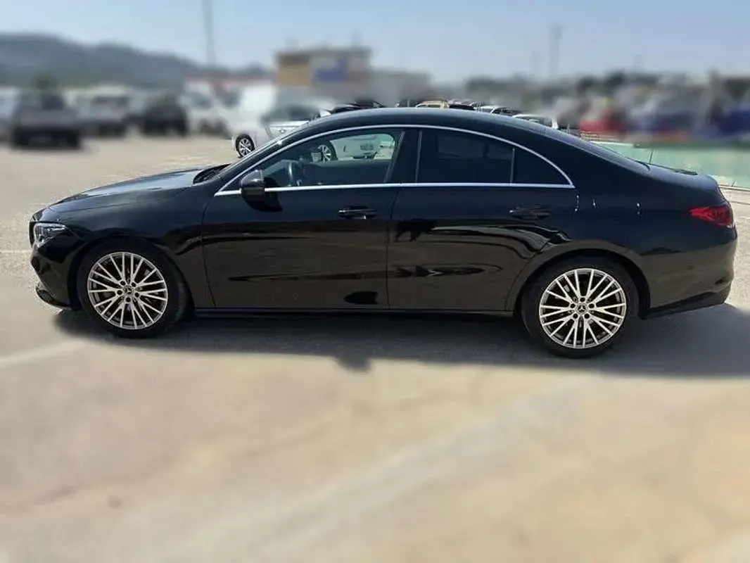 Usado Mercedes CLA220 190 CV (139 kW) 2020 Negro Coupe