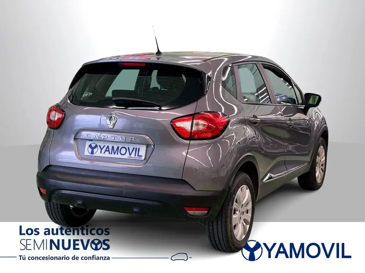 Usado Renault Captur Intens 90 CV (66 kW) 2017 Gris SUV