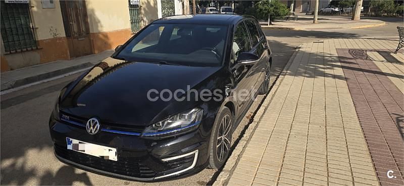 Negro Usado 2015 VW Golf VII GTE Berlina | 12.800 € (Precio justo) - Imagen 1/4