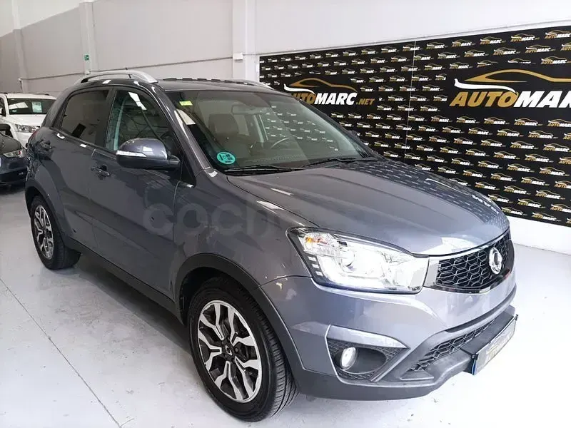 Usado SsangYong Korando 178 CV (130 kW) 2016 Gris / plata SUV