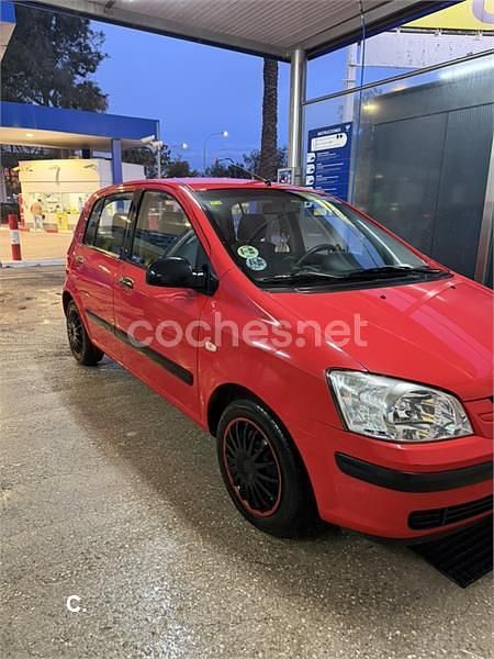 Usado Hyundai Getz 63 CV (46 kW) 2005 Rojo Utilitario