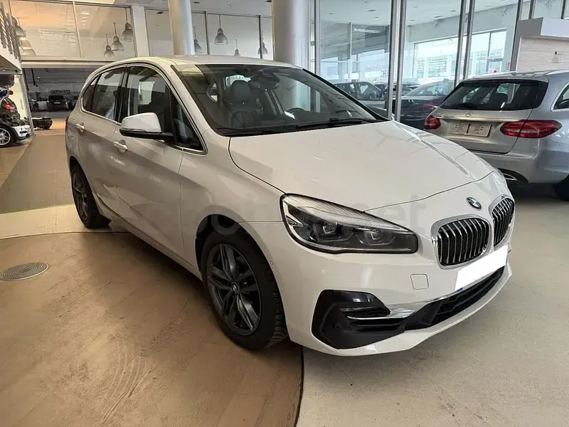 Usado BMW 216 Active Tourer 116 CV (85 kW) 2019 Blanco Monovolumen
