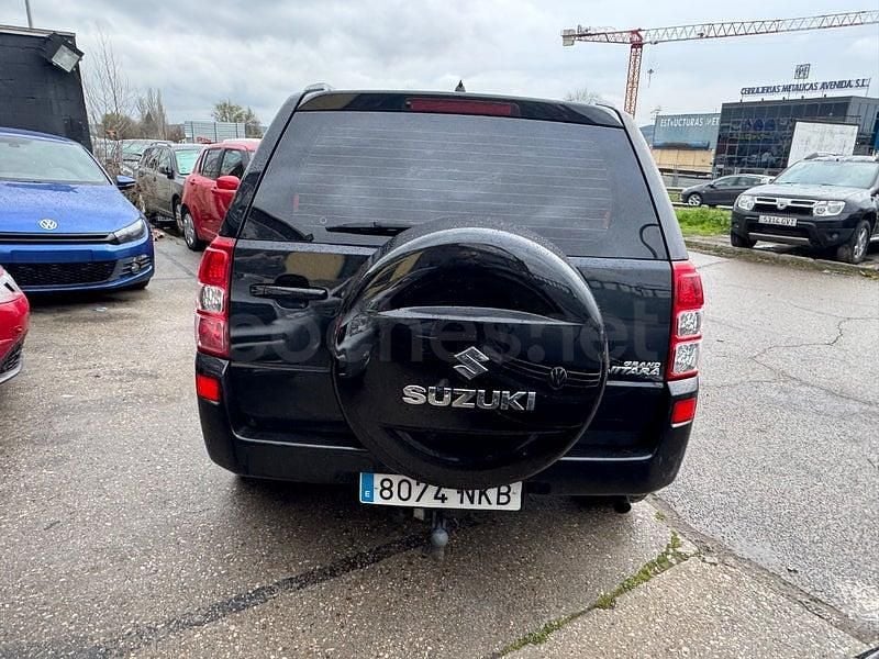 Usado Suzuki Grand Vitara 129 CV (94 kW) 2007 Negro SUV
