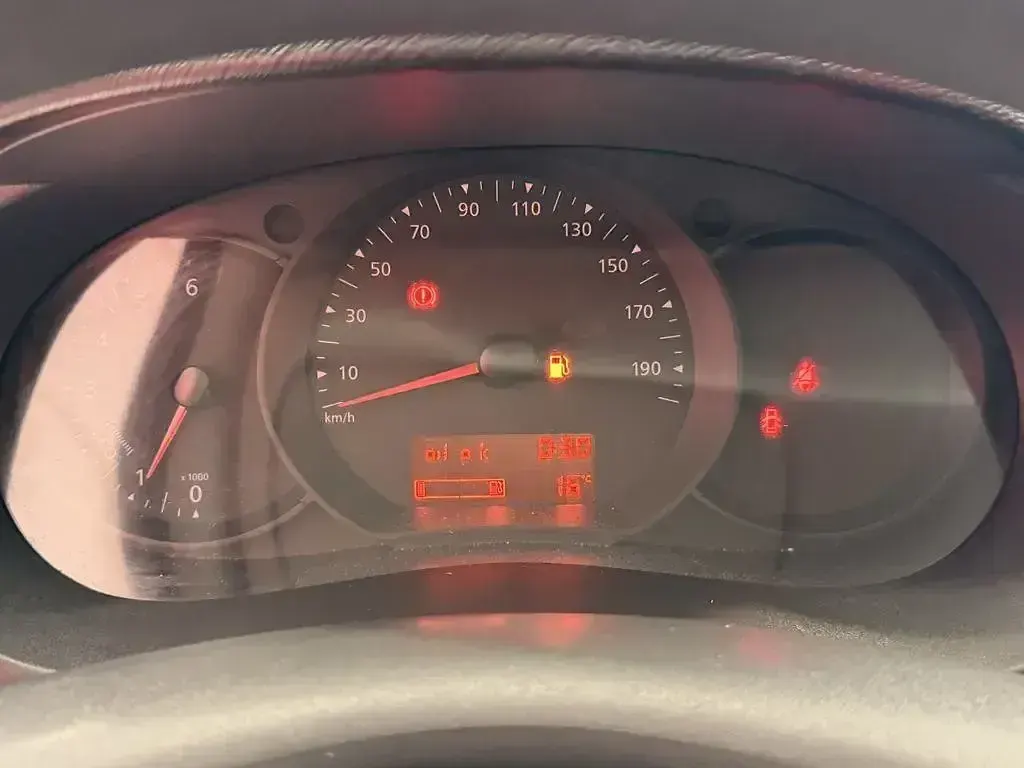 Usado Renault Kangoo 90 CV (66 kW) 2018 Blanco Monovolumen