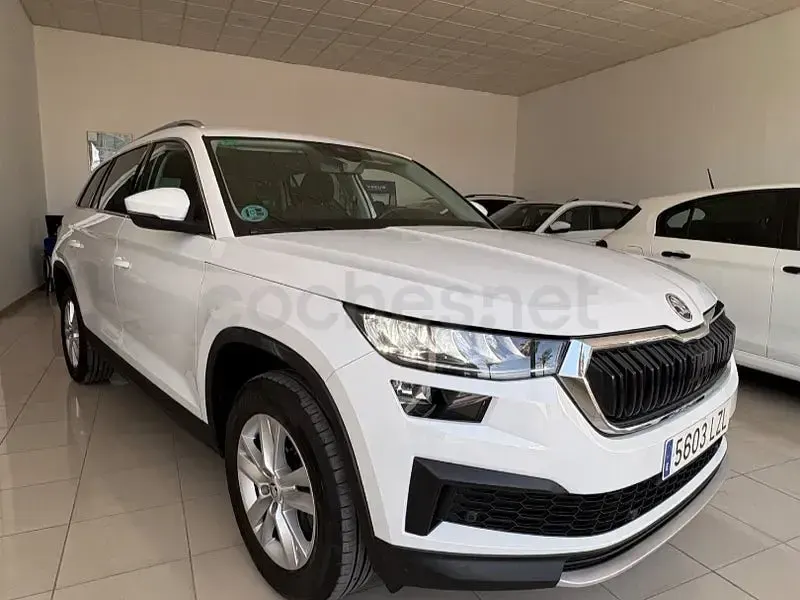 Usado Skoda Kodiaq Ambition 150 CV (110 kW) 2022 Blanco SUV