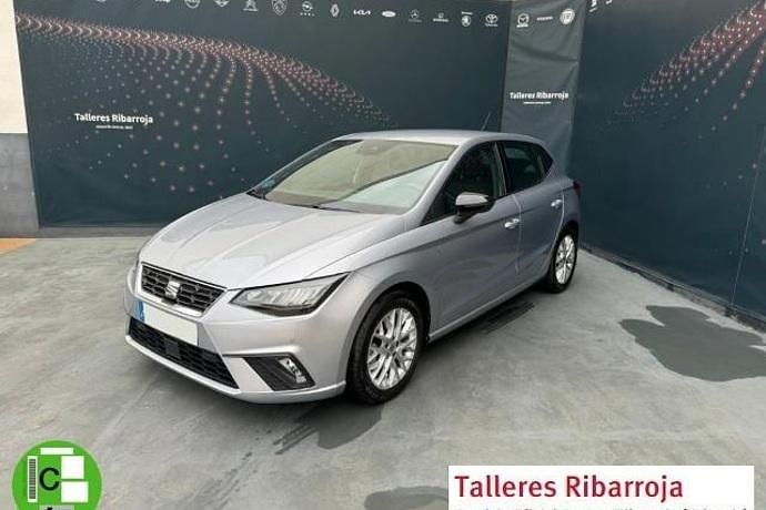 Plateado Usado 2024 Seat Ibiza FR Familiar | 15.690 € (Precio justo) - Imagen 1/4