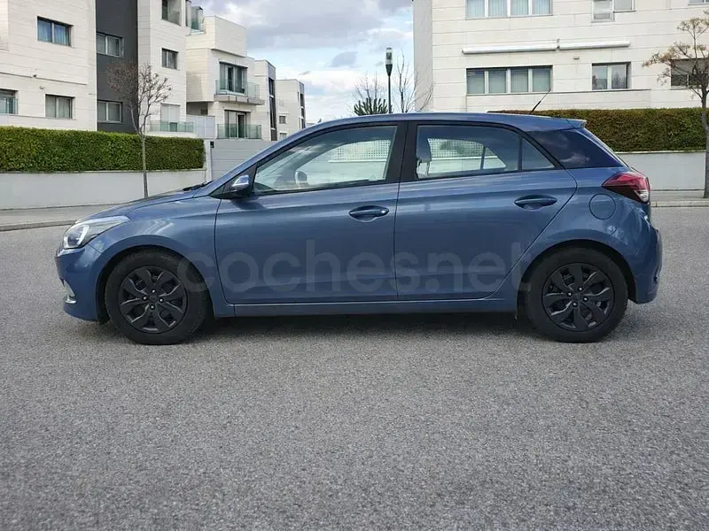 Occasion Hyundai i20 GO! 84 ch (61 kW) 2018 Bleue Berline