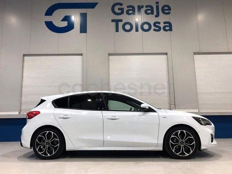 Begagnad Ford Focus ST-Line 155 HK (114 kW) 2020 Vit Sedan