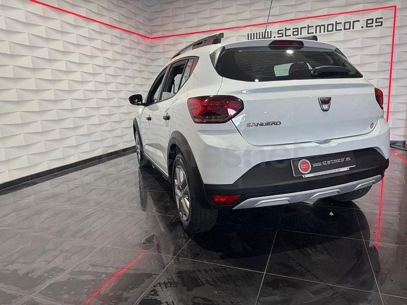 Usado Dacia Sandero Essentiel 100 CV (73 kW) 2021 Blanco Berlina