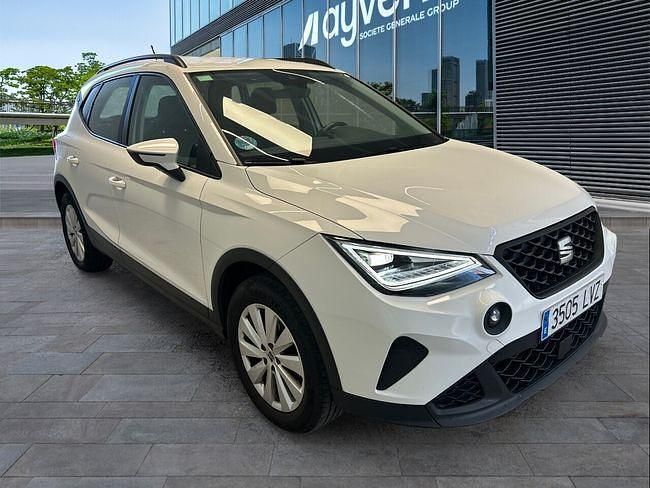 Usado Seat Arona Style 110 CV (80 kW) 2022 Blanco SUV