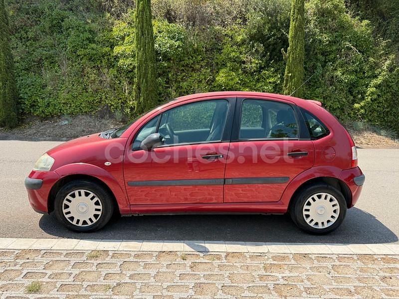 Usado Citroën C3 70 CV (51 kW) 2004 Granate Utilitario