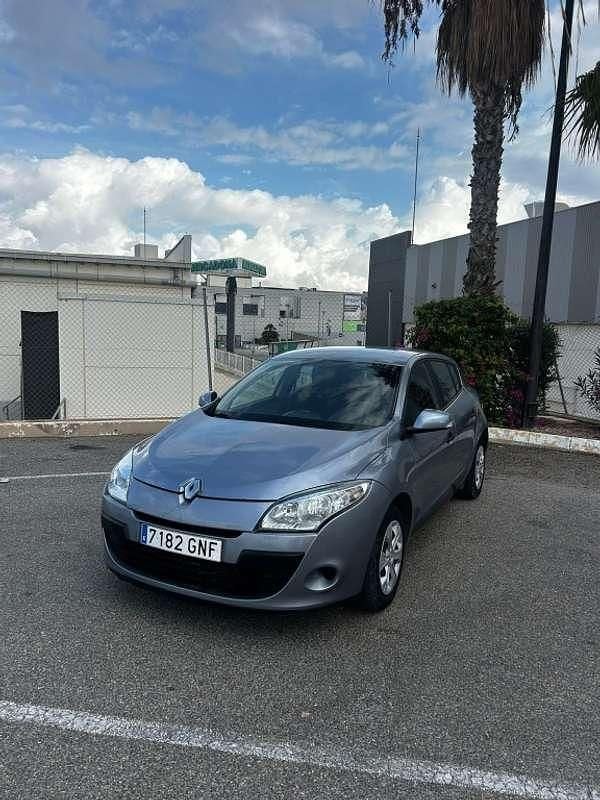 Usado Renault Mégane III Authentique 86 CV (63 kW) 2009 Gris Utilitario