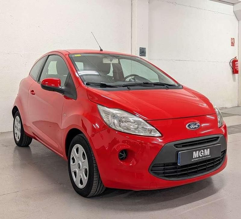 Usado Ford Ka S 69 CV (50 kW) 2013 Rojo Utilitario