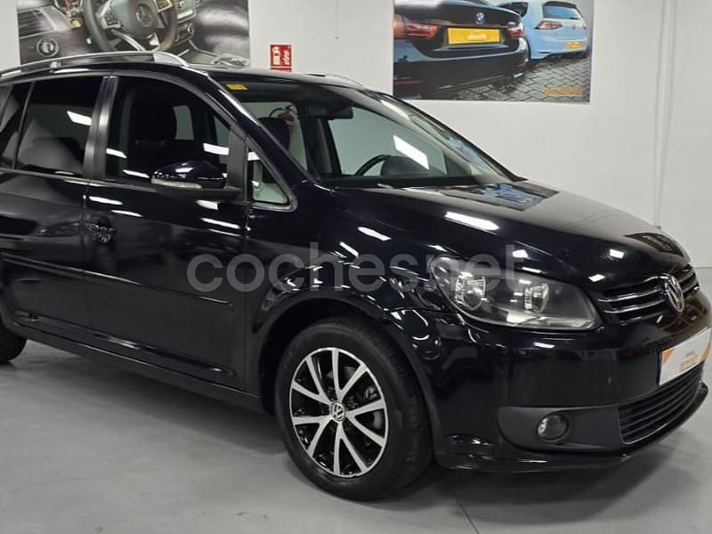 Usado VW Touran Advance 105 CV (77 kW) 2013 Negro Monovolumen
