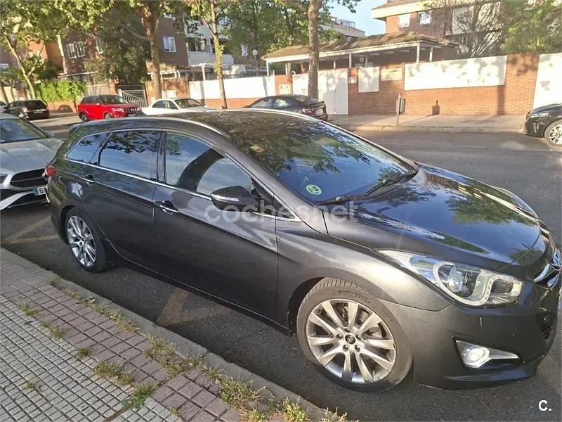 Usado Hyundai i40 GLS 136 CV (100 kW) 2012 Gris / plata Familiar