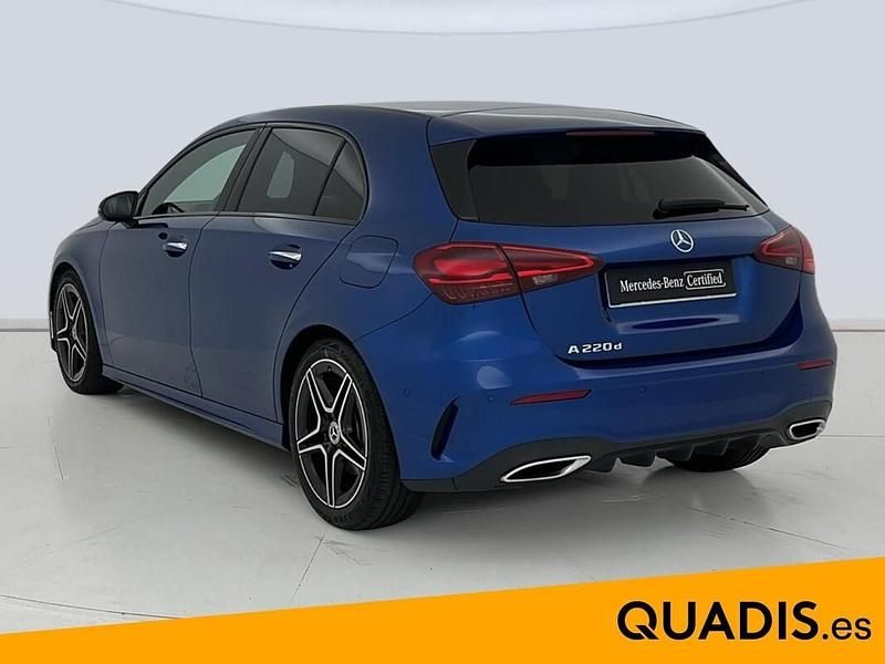 Usado Mercedes A220 190 CV (139 kW) 2024 Azul Berlina