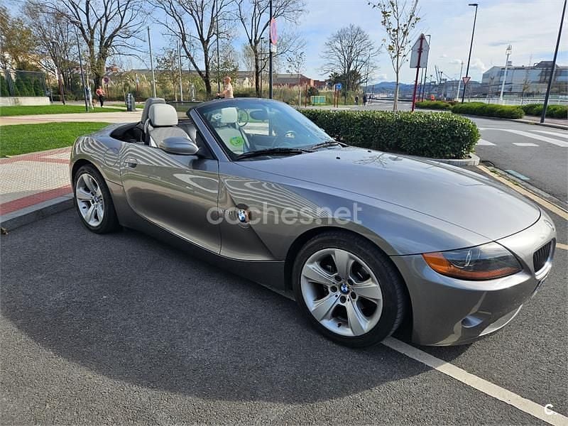 Gris / plata Usado 2004 BMW Z4 Descapotable | 10.900 € (Buen precio) - Imagen 1/4
