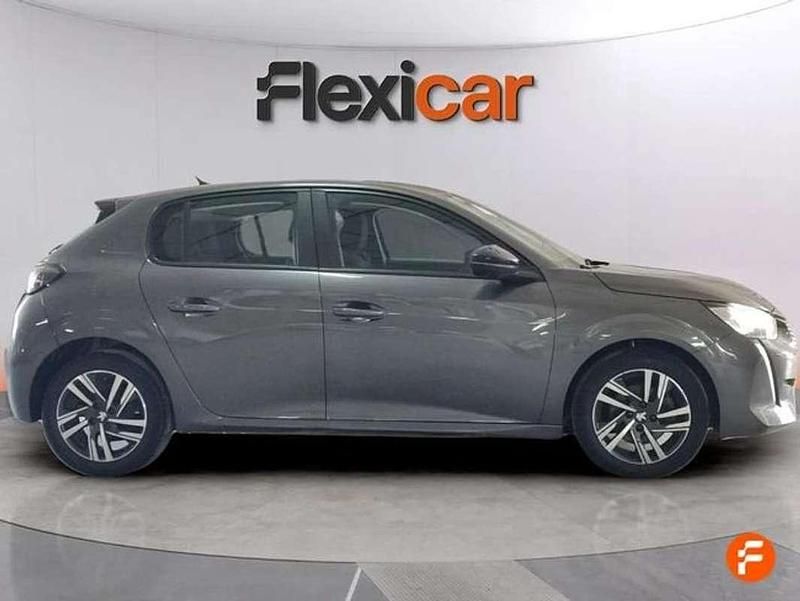 Usado Peugeot 208 Allure 102 CV (75 kW) 2023 Gris Utilitario