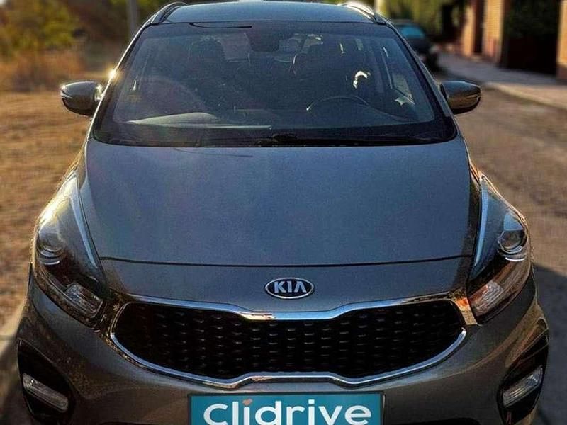 Usado Kia Carens 135 CV (99 kW) 2017 Gris Monovolumen