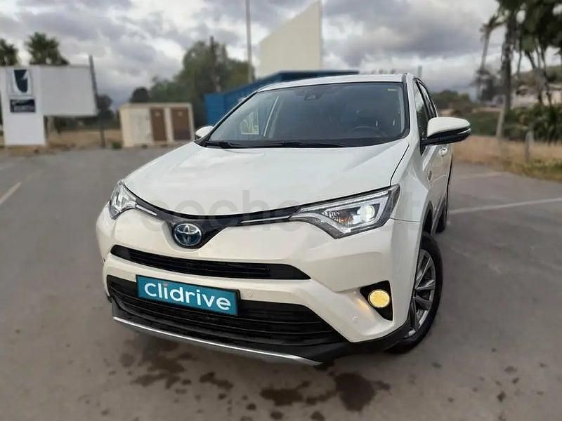 Usado Toyota RAV4 Hybrid Advance 197 CV (144 kW) 2018 Blanco SUV