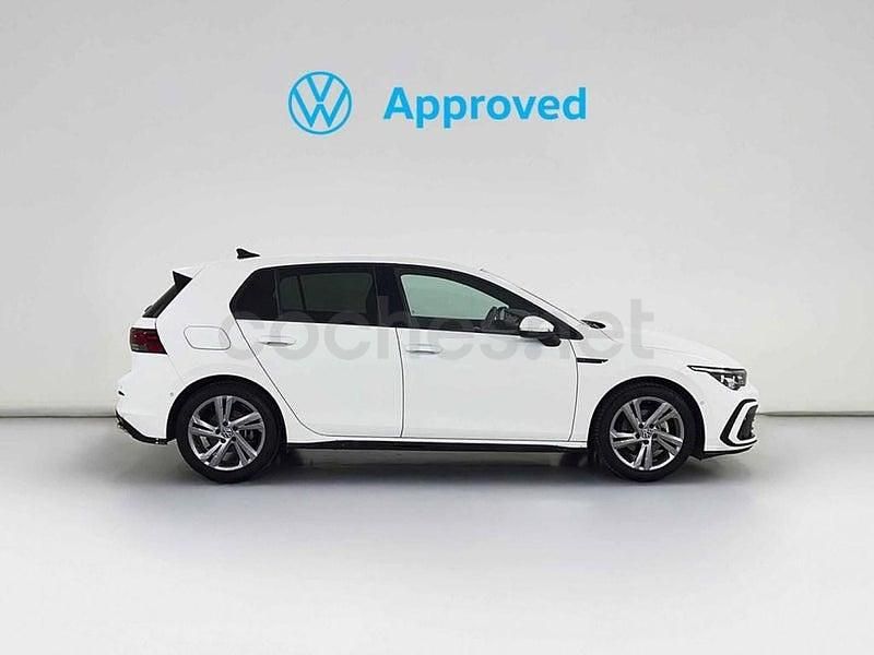 Usado VW Golf VIII R-line 150 CV (110 kW) 2024 Blanco Berlina