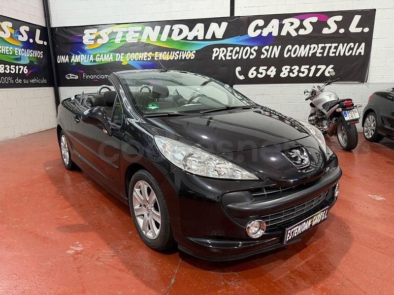 Usado Peugeot 207 CC 120 CV (88 kW) 2009 Negro Descapotable
