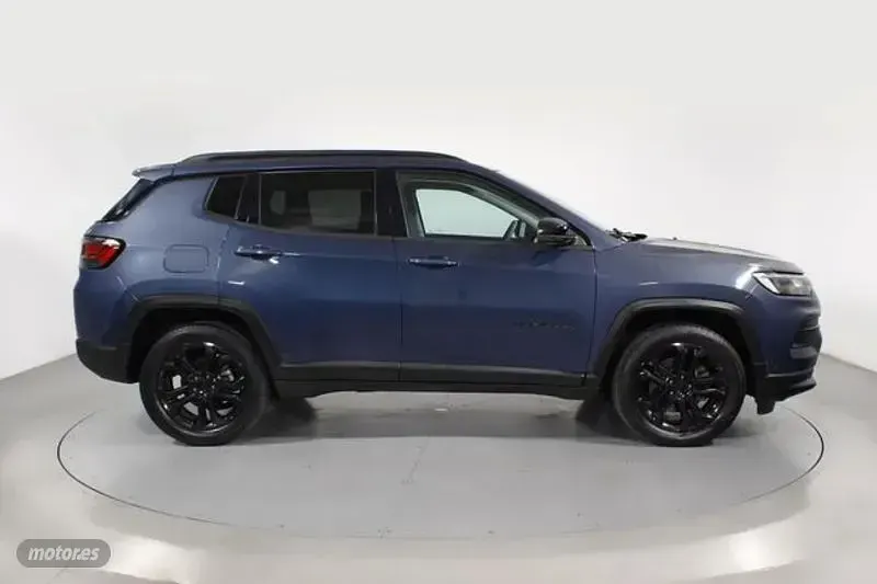 Usado Jeep Compass Night Eagle 130 CV (95 kW) 2022 Azul SUV