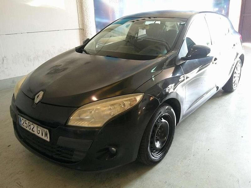 Negro Usado 2010 Renault Mégane III Authentique Utilitario | 2690 € - Imagen 1/4