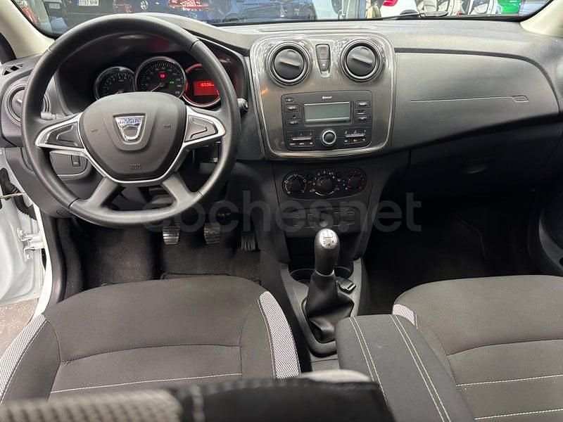 Usado Dacia Sandero Comfort 90 CV (66 kW) 2018 Blanco Berlina