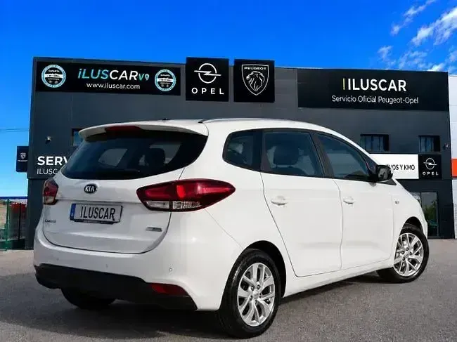 Usado Kia Carens 116 CV (85 kW) 2017 Blanco Monovolumen