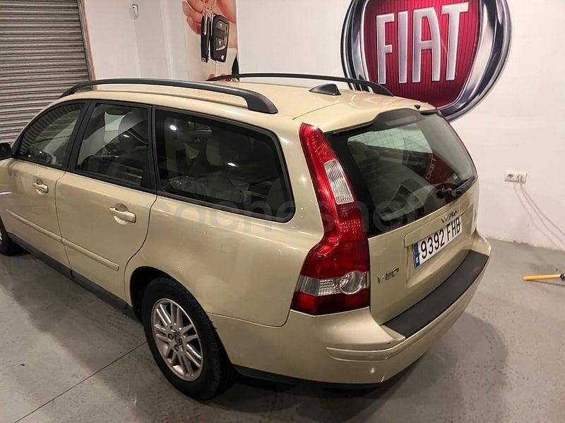 Usado Volvo V50 Momentum 109 CV (80 kW) 2007 Beige Familiar