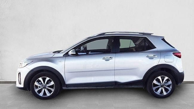 Usado Kia Stonic 100 CV (73 kW) 2025 Gris SUV