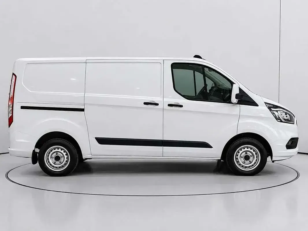 Usado Ford Transit Custom Trend 131 CV (96 kW) 2022 Blanco Van