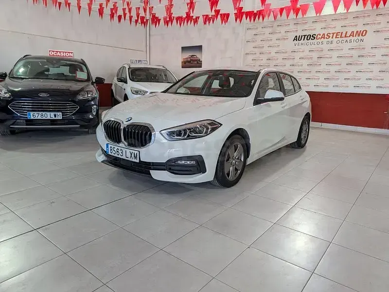 Usado BMW 116 116 CV (85 kW) 2022 Blanco Utilitario
