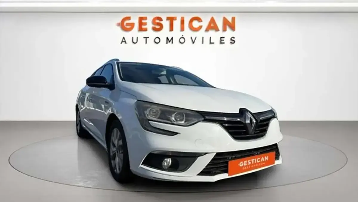 Usado Renault Mégane GrandTour Zen 116 CV (85 kW) 2019 Blanco Familiar