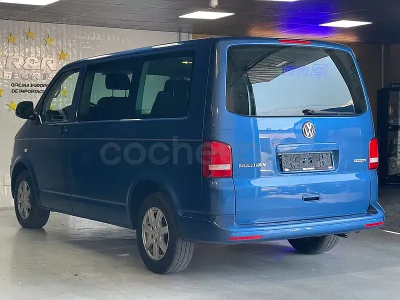 Usado VW Multivan Comfortline 114 CV (83 kW) 2013 Azul Monovolumen