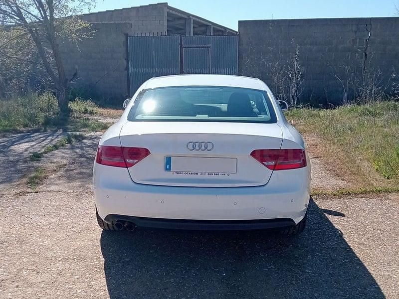 Używany Audi A5 170 KM (125 kW) 2011 Biały Coupe