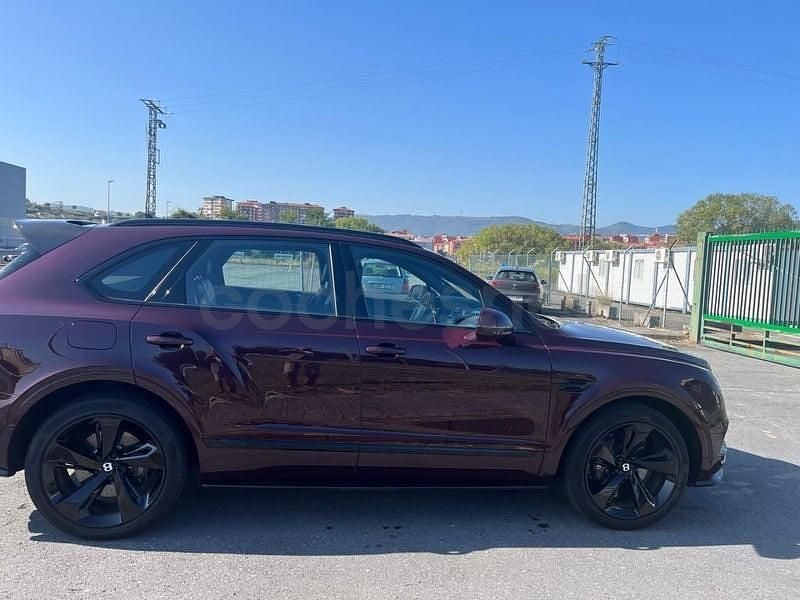 Usado Bentley Bentayga 550 CV (404 kW) 2020 Granate SUV