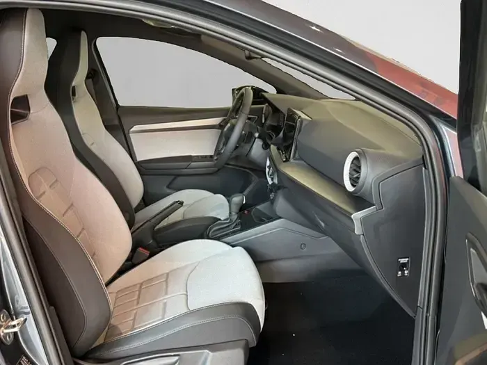 Nuevo Seat Ibiza FR 115 CV (84 kW) 2026 Gris Utilitario