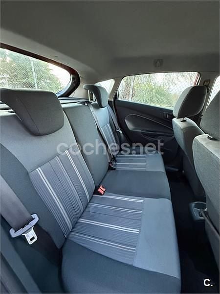 Usado Ford Fiesta Titanium 70 CV (51 kW) 2010 Rojo Utilitario