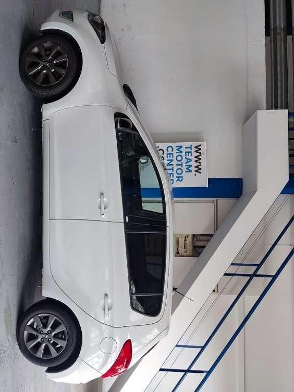 Usado Hyundai i20 GO! 85 CV (62 kW) 2014 Blanco Utilitario